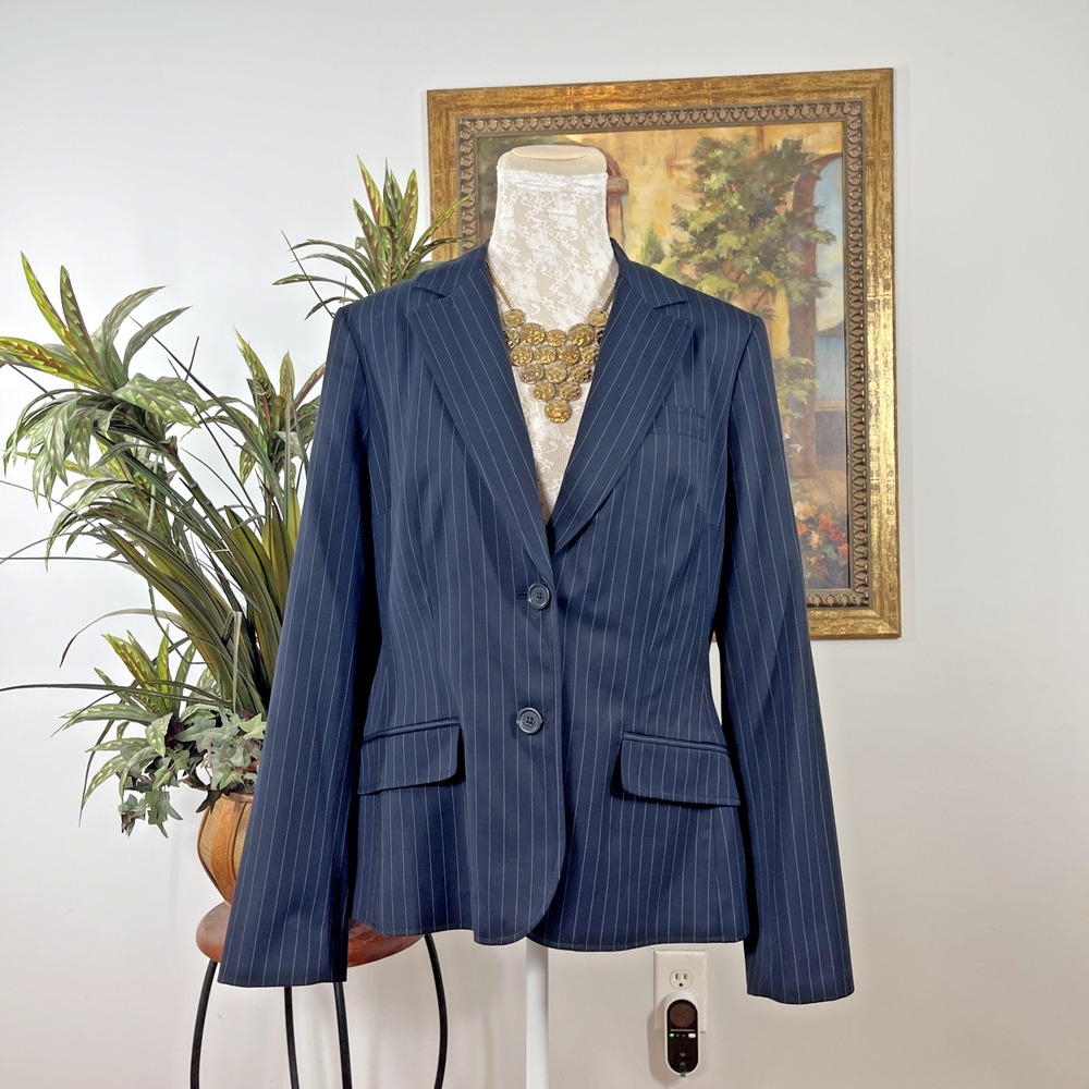 Villager Liz Claiborne Women’s 12 Black Pinstripe Stretch Blazer Career Jacket